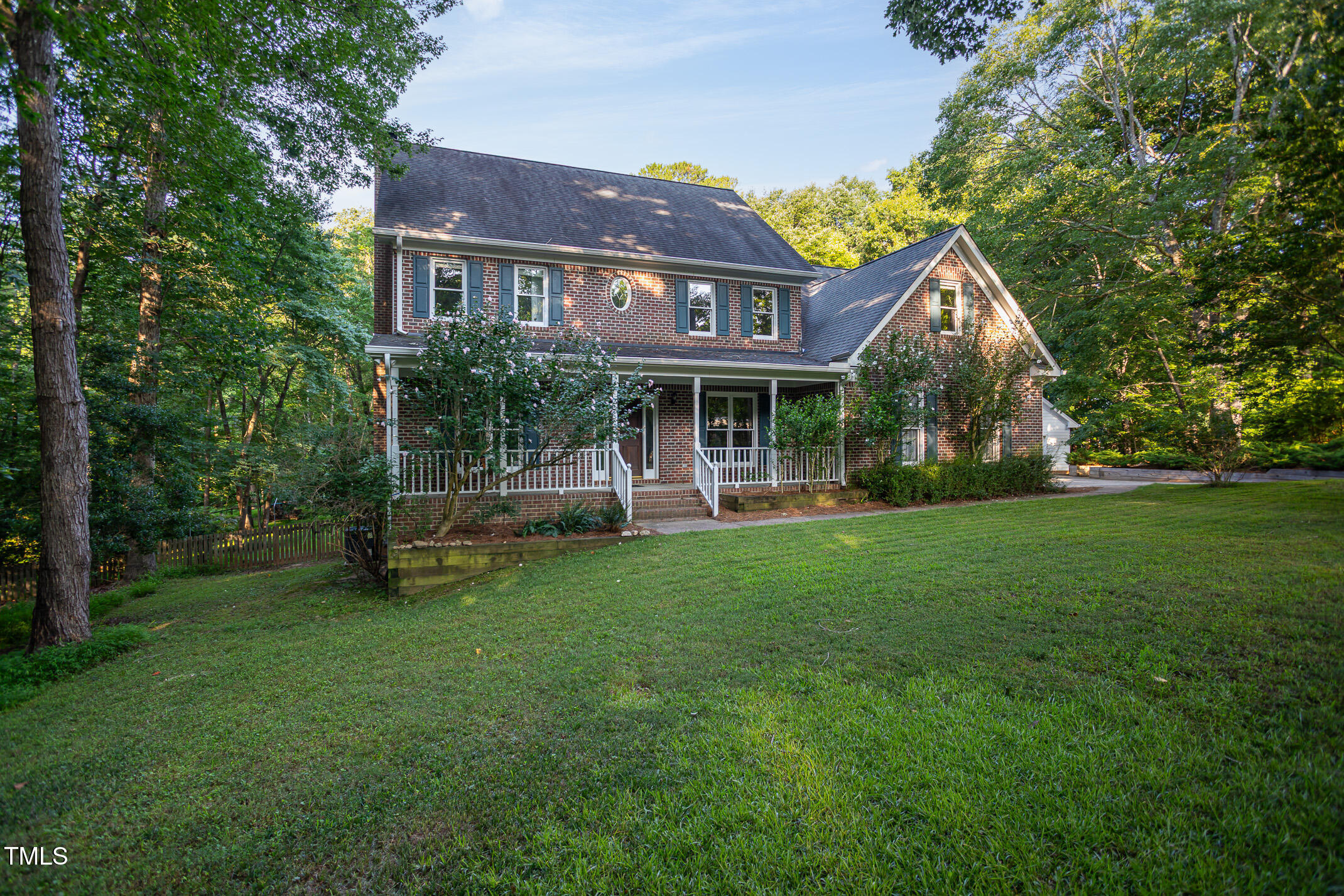 Property Photo: 900 Stonecutter Court NC 27614
