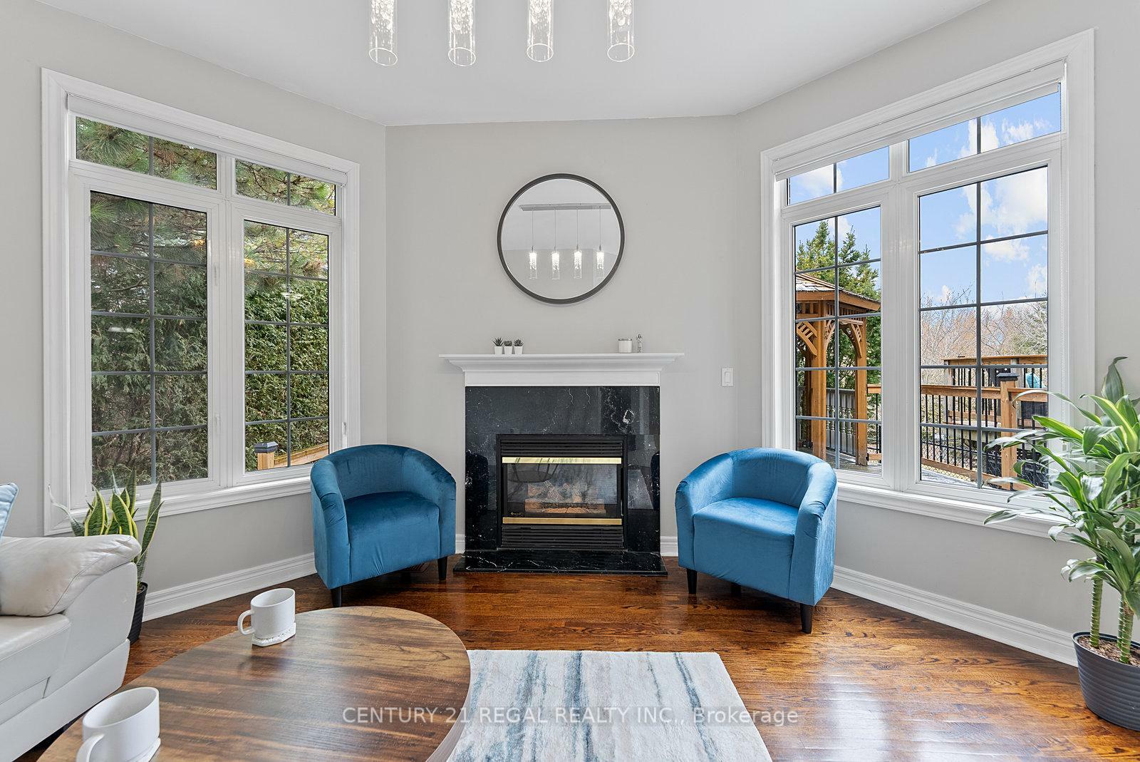 Property Photo: 42 Ballymore Drive ON L4G 7E6