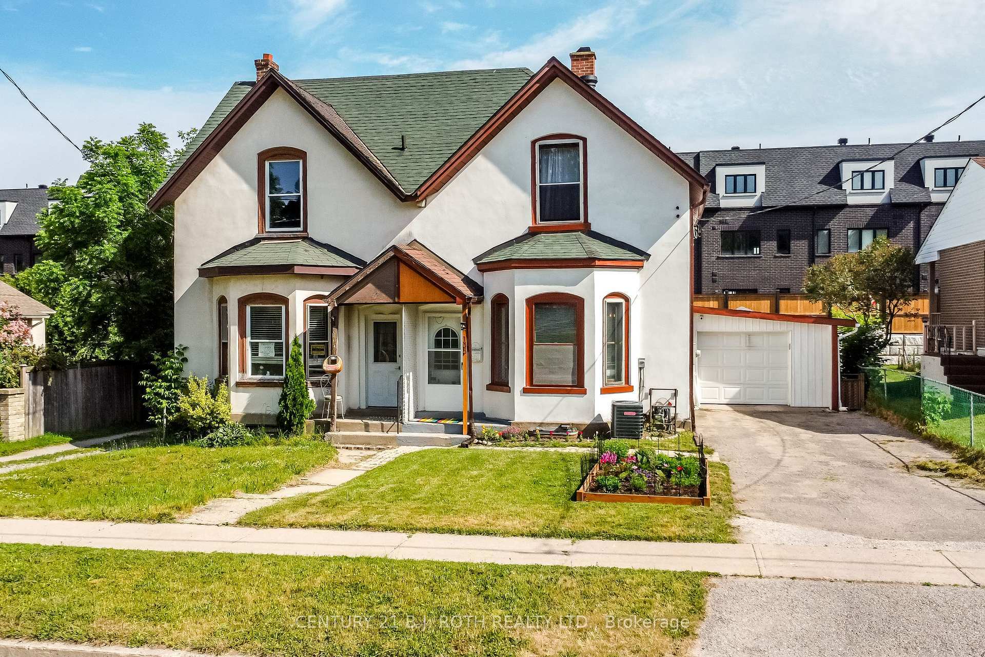 135 Cumberland Street  Barrie ON L4N 2P9 photo