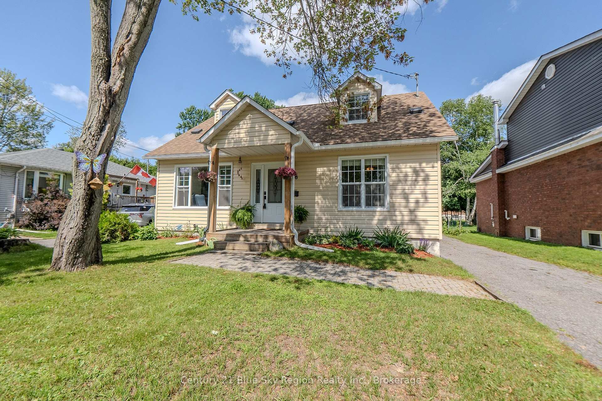 Photo de la propriété: 136 Campbell Avenue ON P1A 1V9
