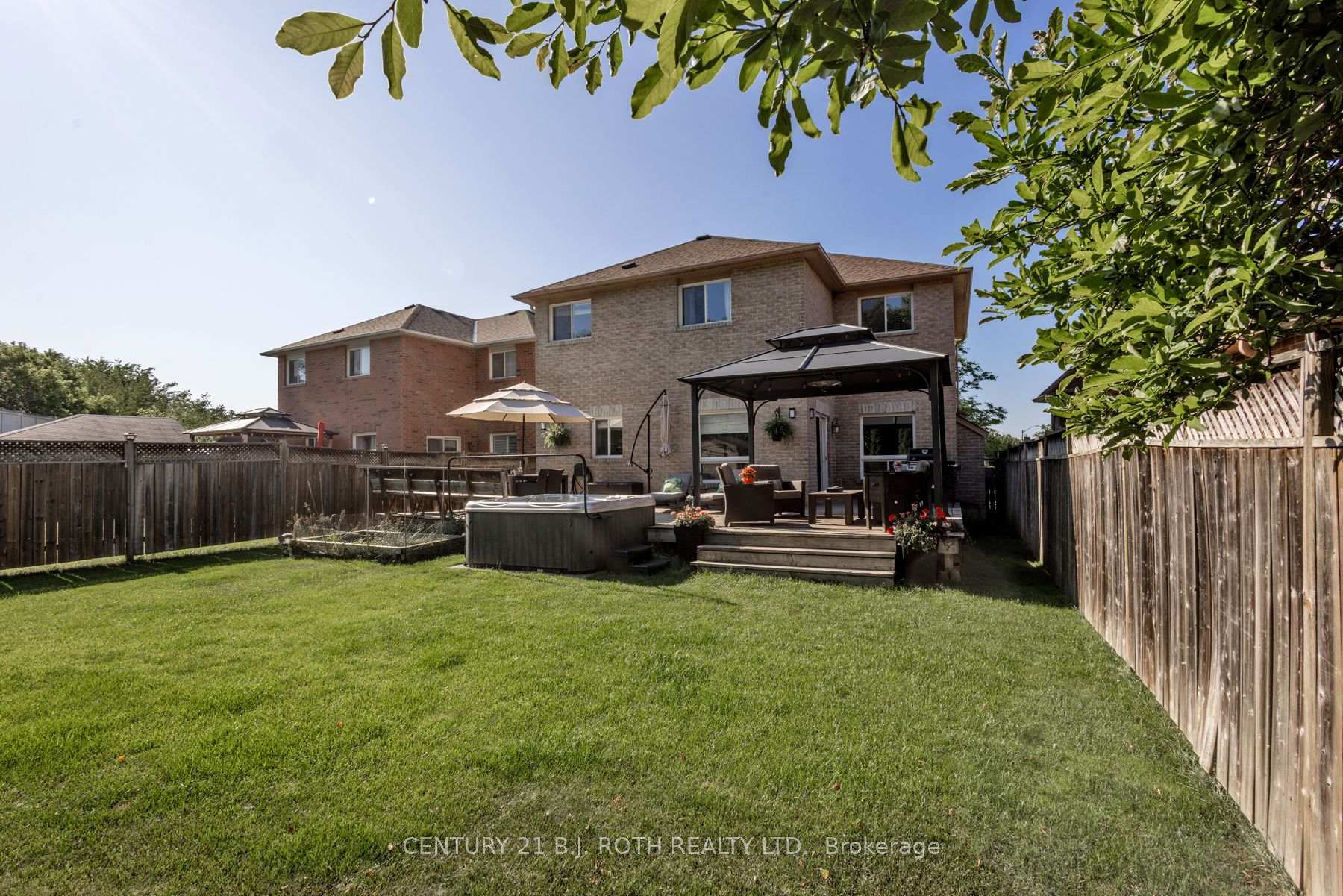 Photo de la propriété: 1359 Forest Street ON L9S 1Z9