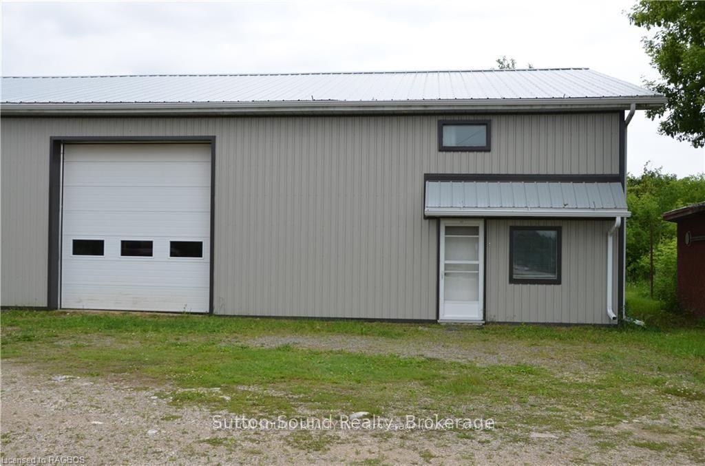 Property Photo:  402432 Grey Road 4 N/A  ON N0H 1R0 