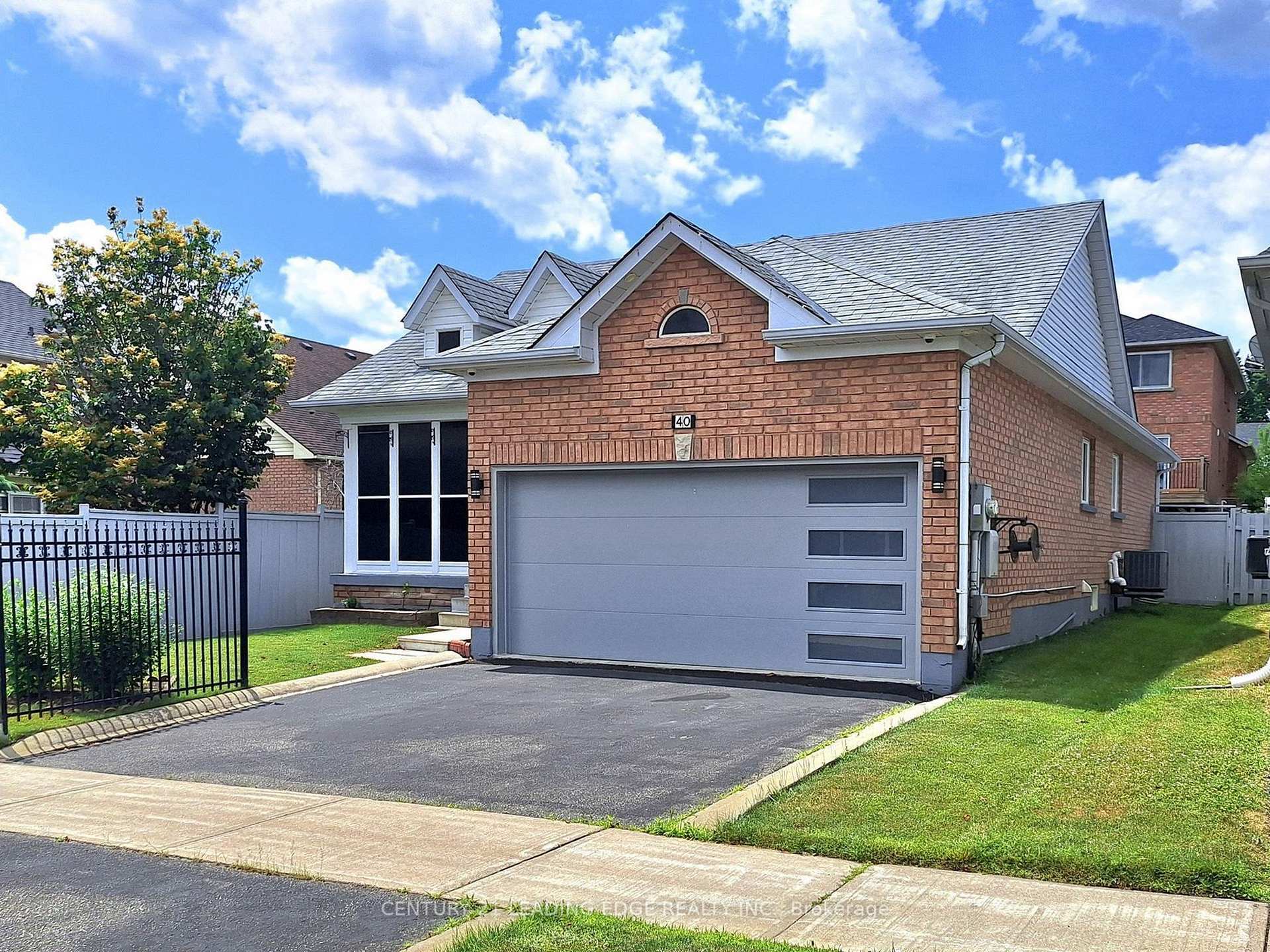Property Photo: 40 Silverstone Crescent ON L4P 4A4