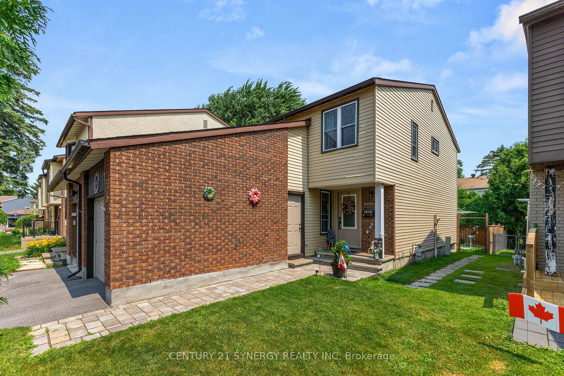 Property Photo: 1753 Lafrance Drive ON K1E 2H1