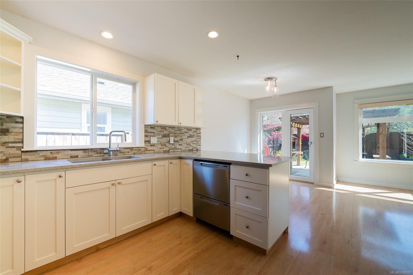Property Photo: 428 Day Pl BC V9P 1Z6