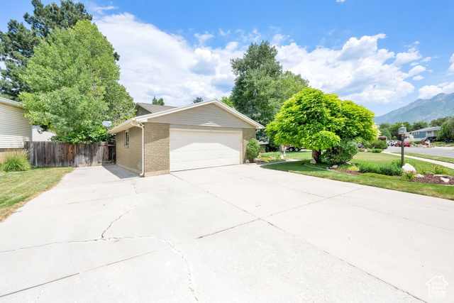Property Photo: 1407 E 6710 S UT 84121