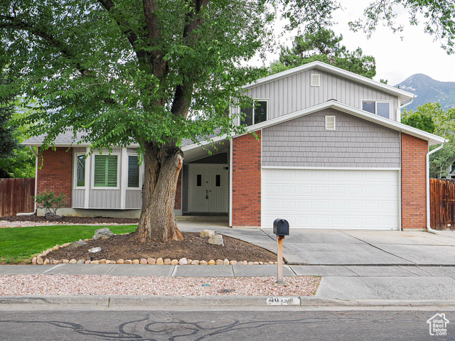 Property Photo: 9971 S Borg Dr UT 84092