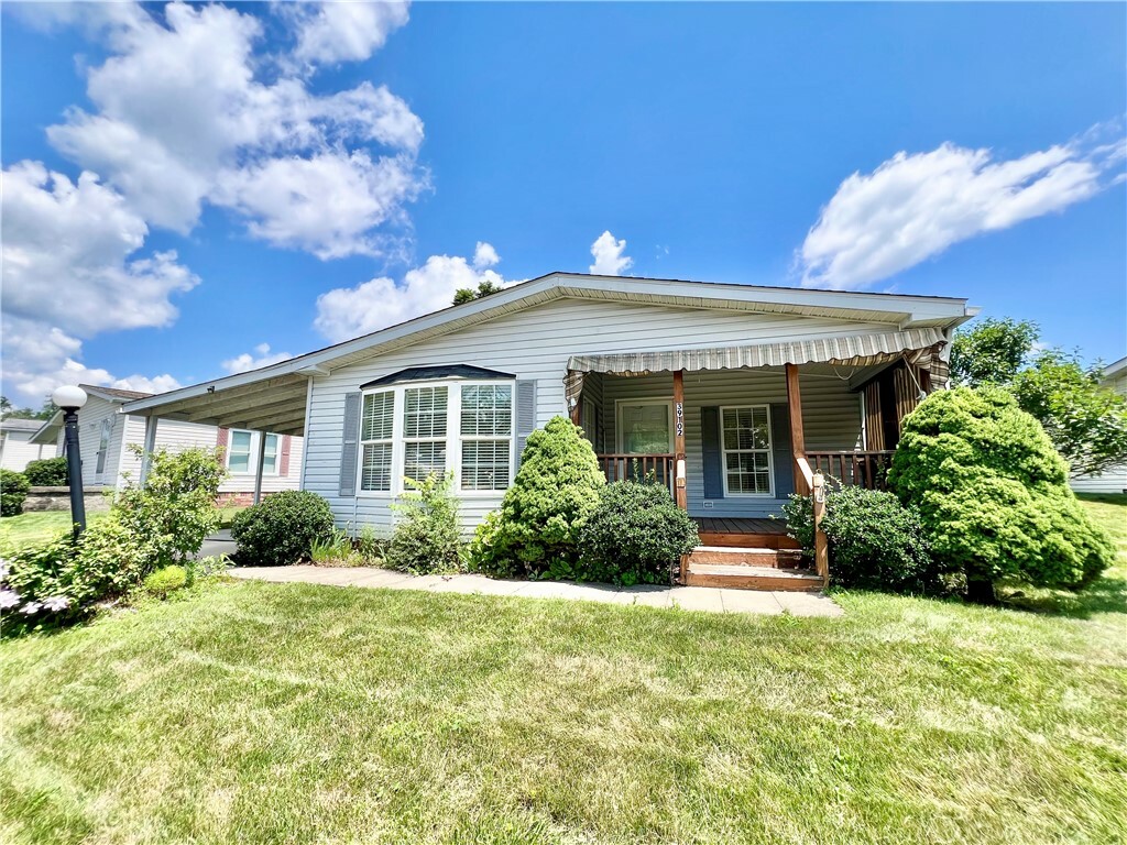 Property Photo: 39102 Marisa Ct PA 15239