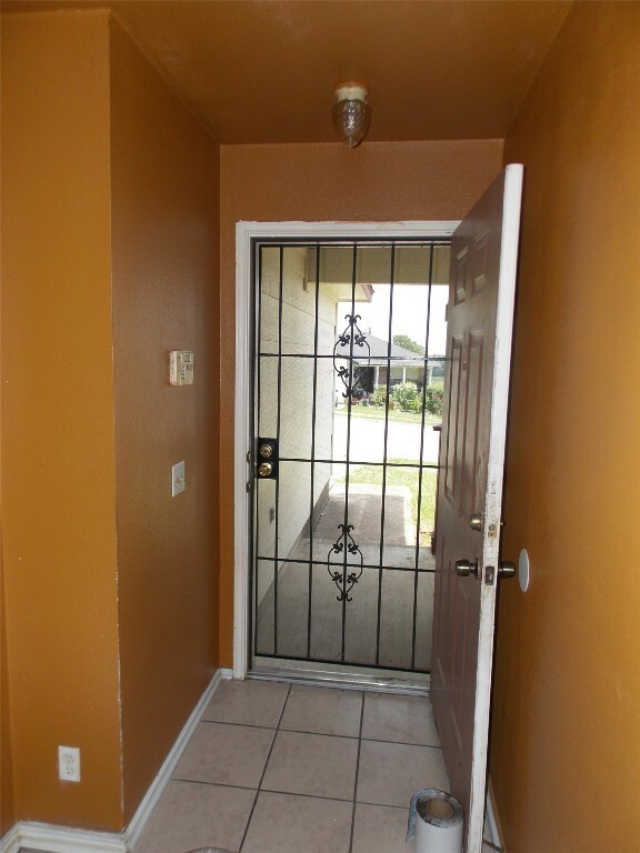Property Photo: 15110 Chamberlain Court TX 78724