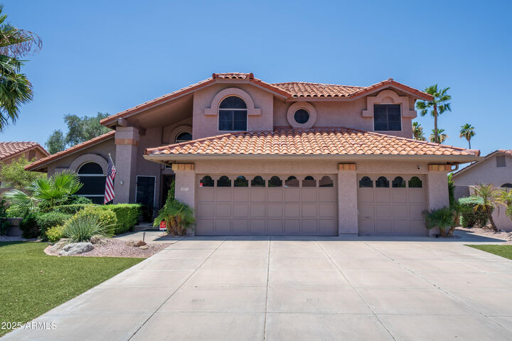 Property Photo: 6271 W Lone Cactus Drive AZ 85308
