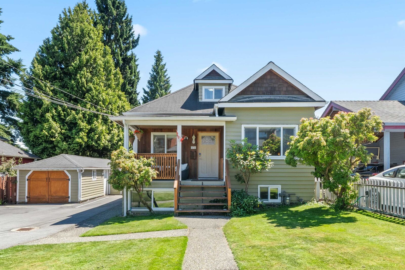 Property Photo: 434 Elmer Street BC V3L 4M5