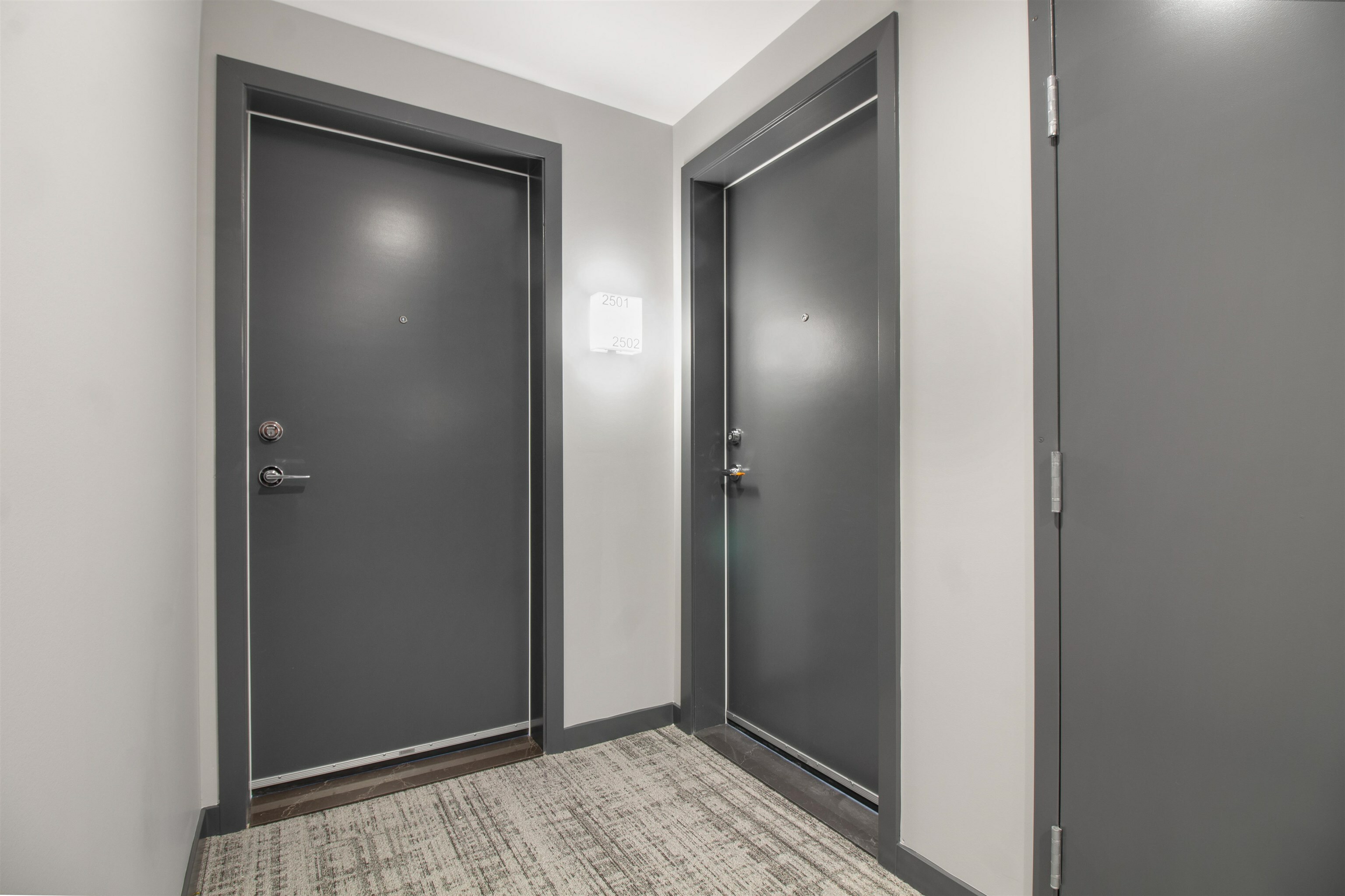 Property Photo: 10333 133 Street 2502 BC V3R 2H4