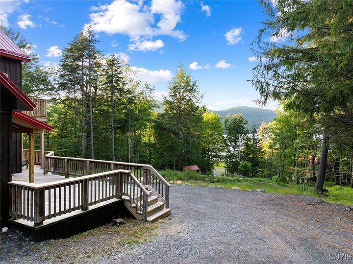 Photo de la propriété: 1414 Big Moose Road NY 13331