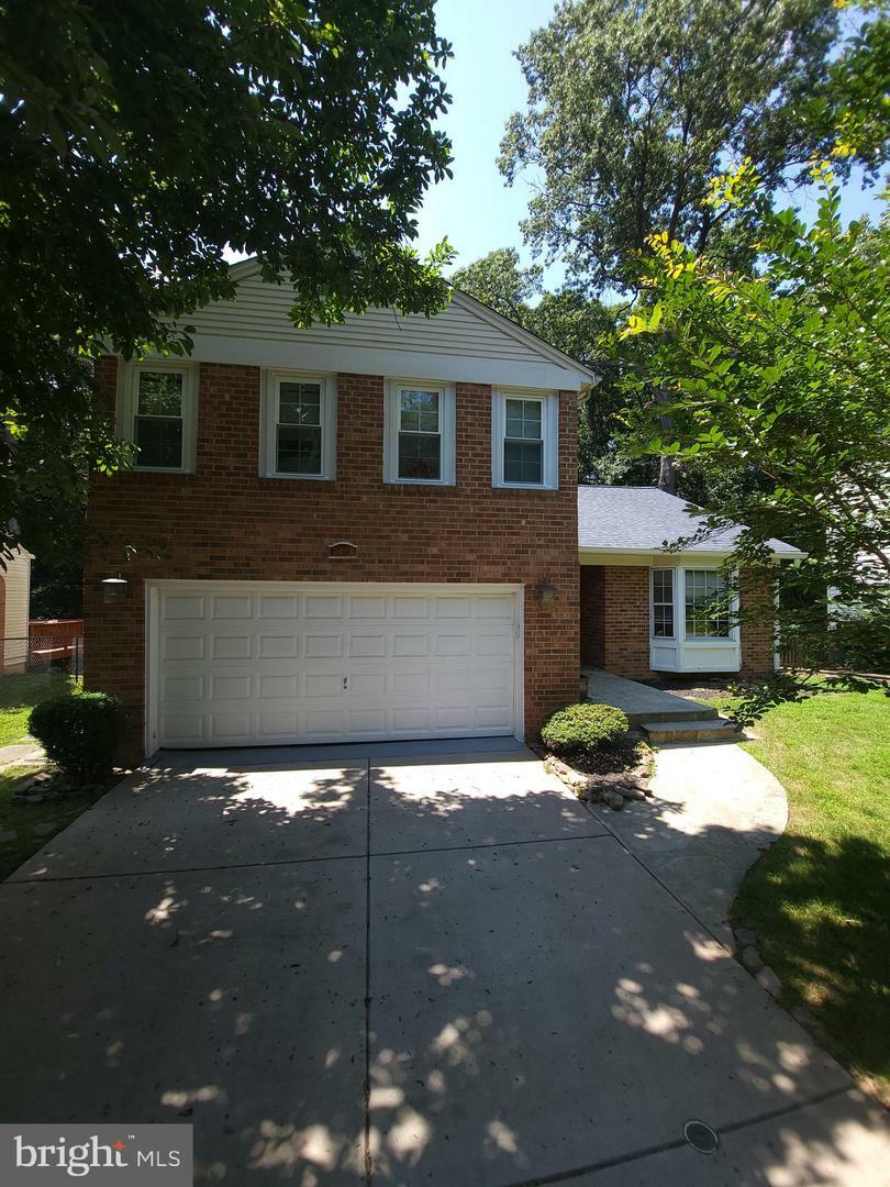 Property Photo: 1413 Fallswood Drive MD 20854