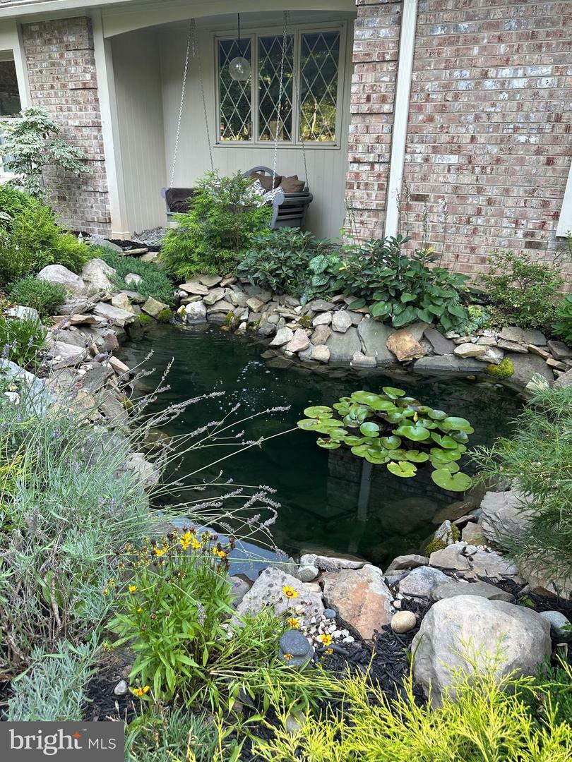 Property Photo: 10423 Deerfoot Drive VA 22066