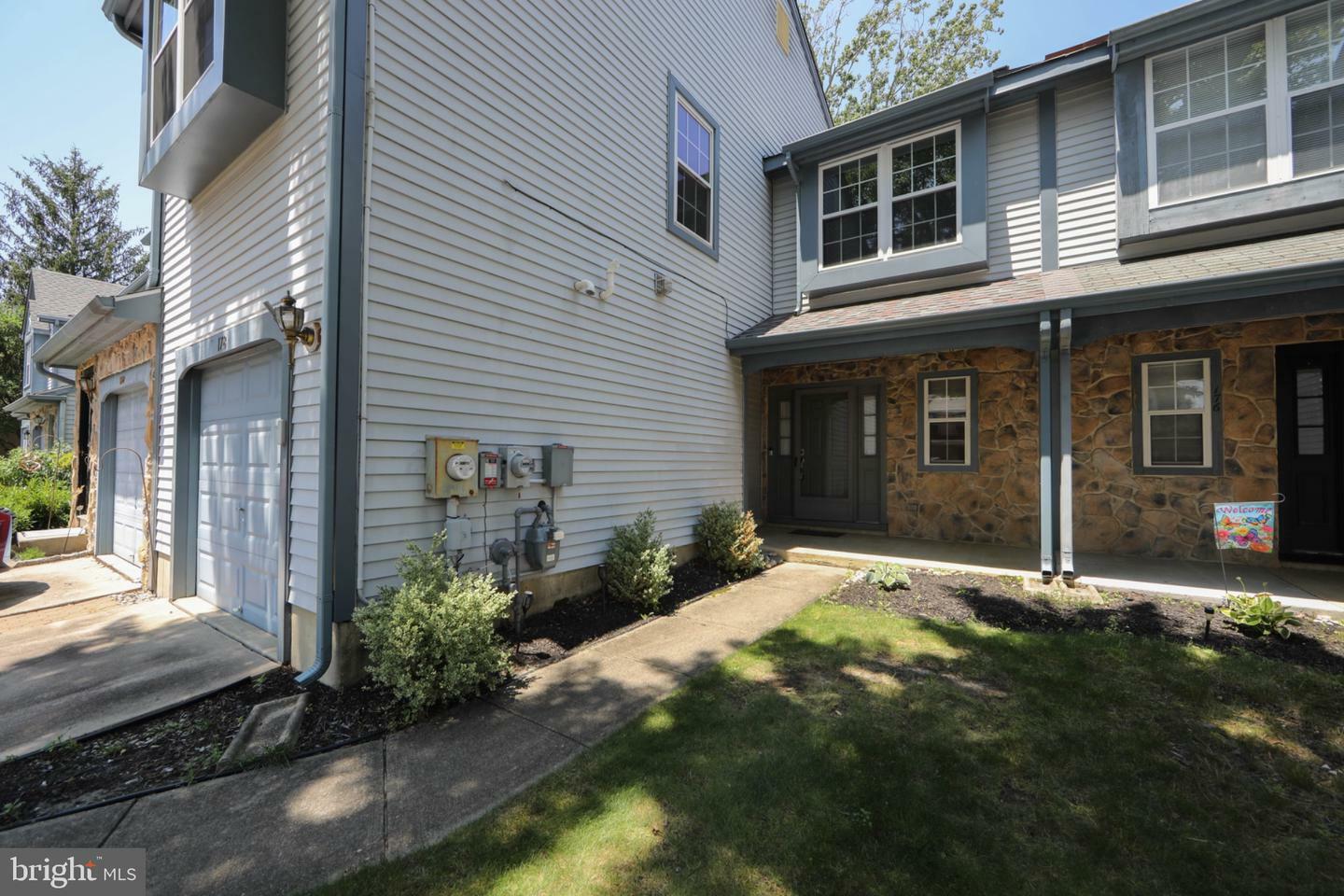 Property Photo: 178 Kettlebrook Drive NJ 08054