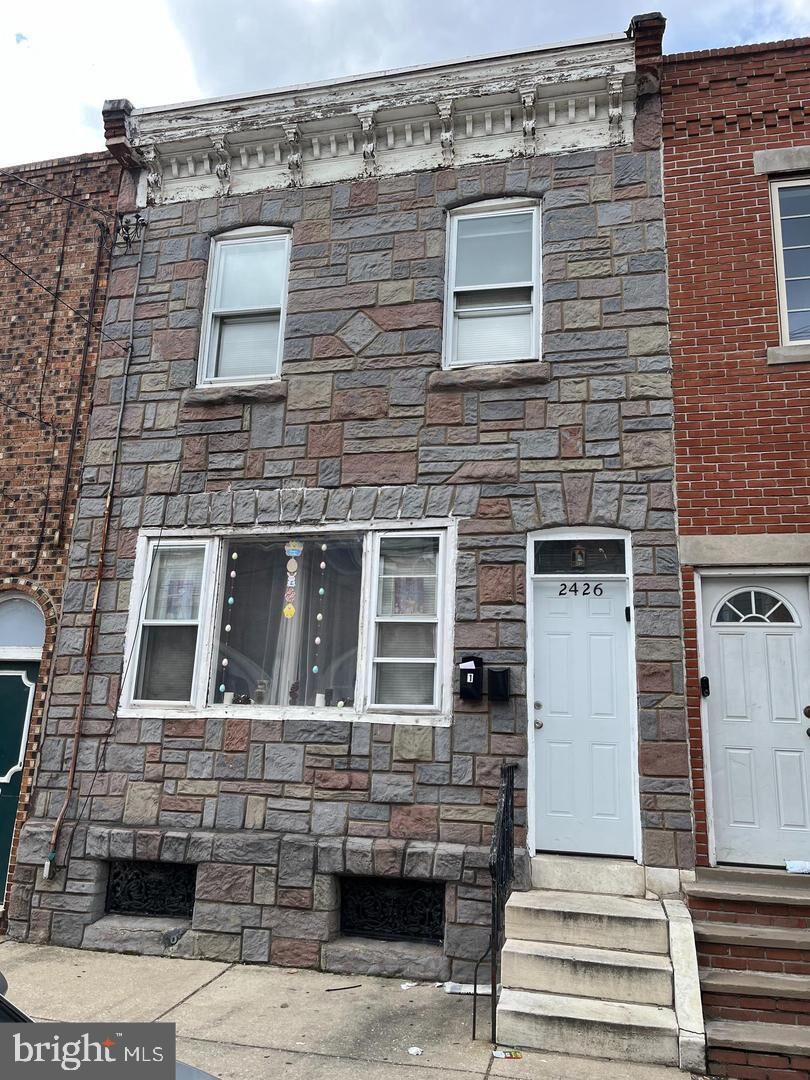 Property Photo:  2426 S 5th Street  PA 19148 