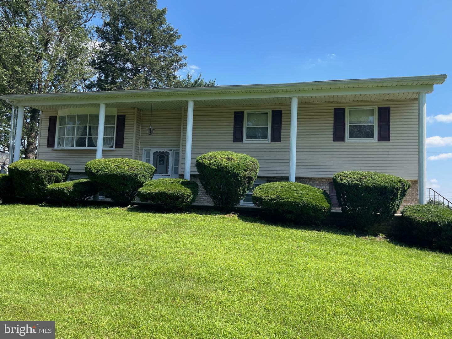 Property Photo: 2620 Pinewood Road PA 17601