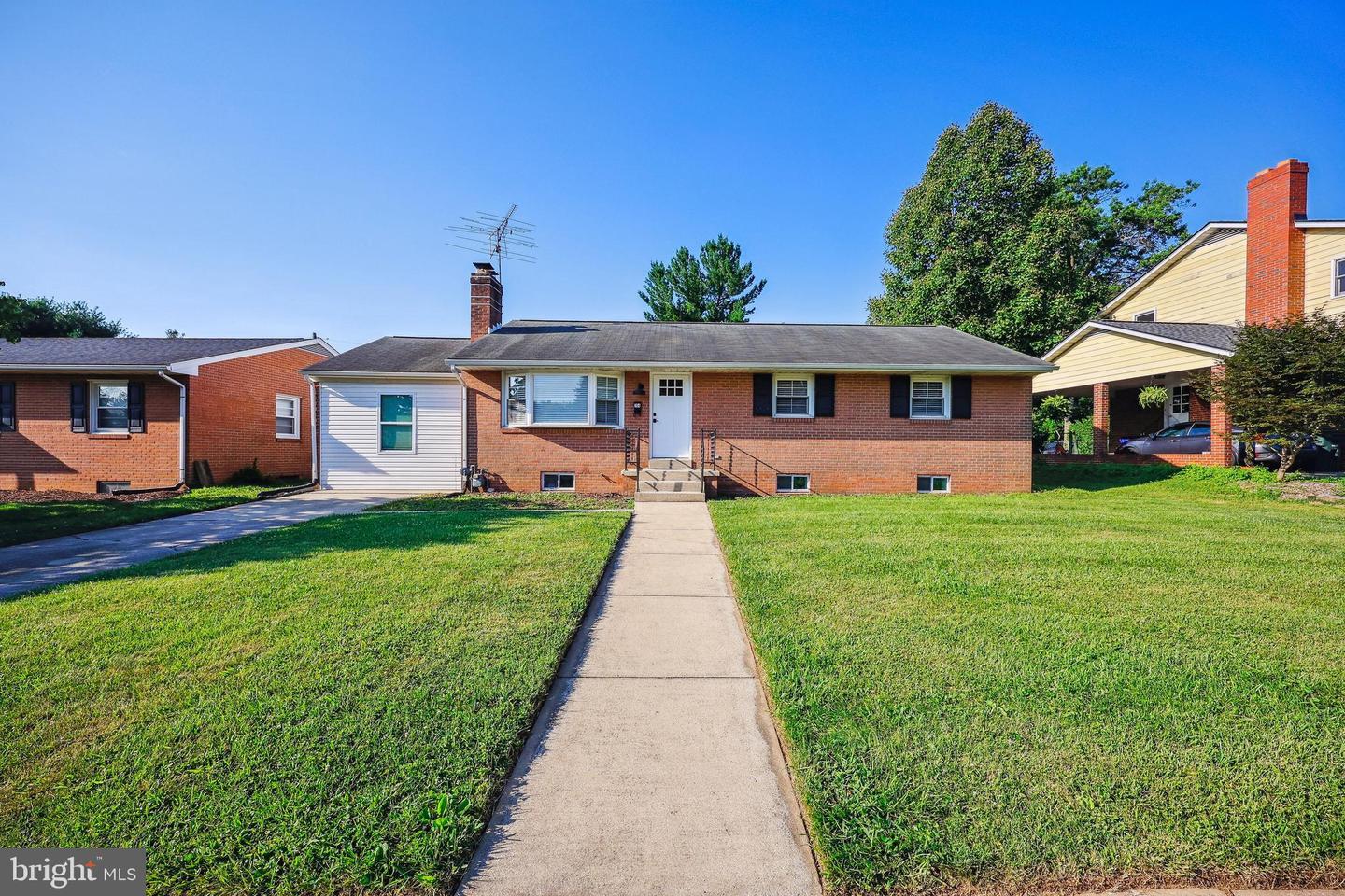 Property Photo: 704 Northside Drive MD 21701
