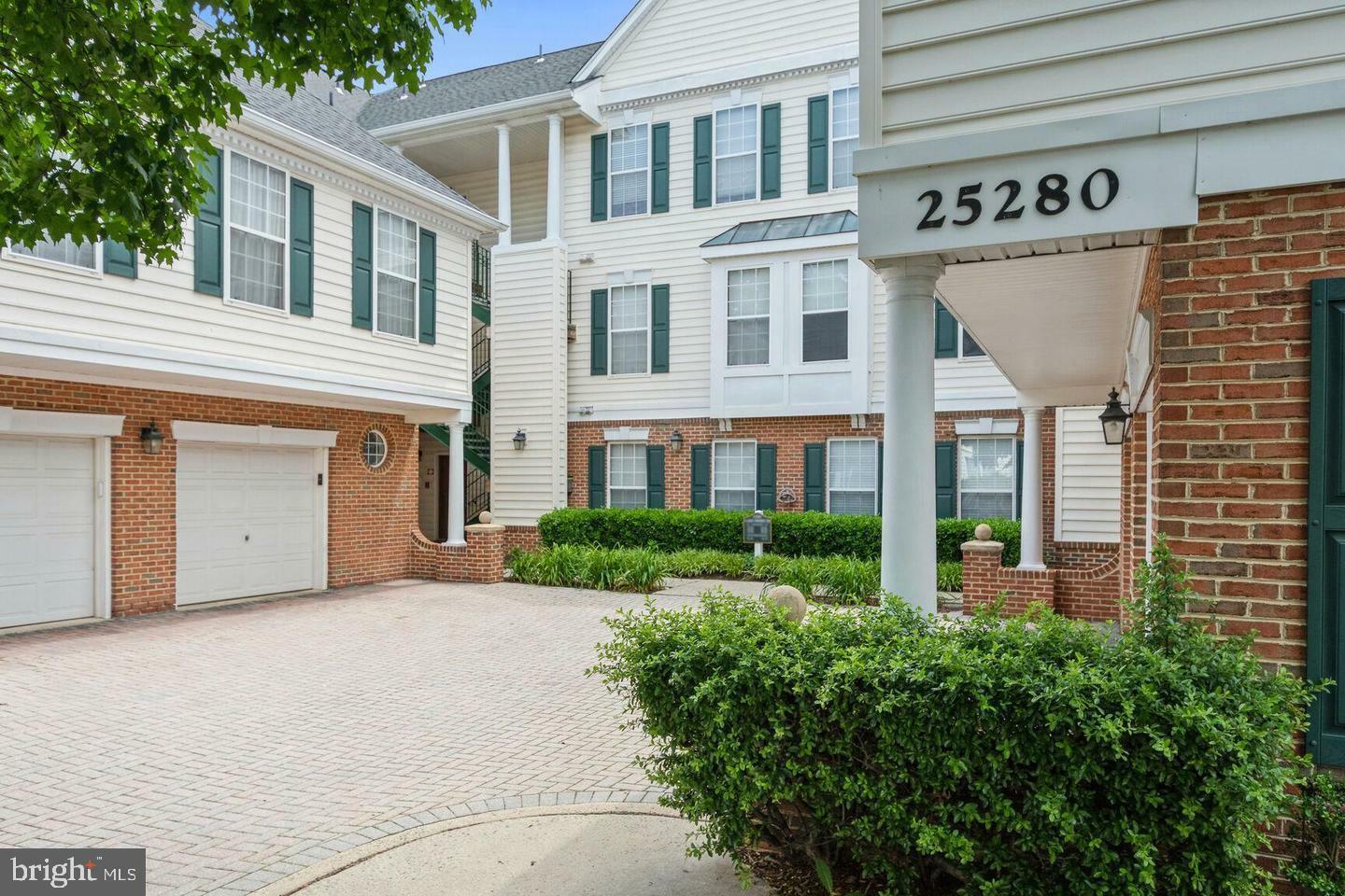 Property Photo: 25280 Lake Shore Square 304 VA 20152