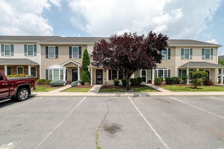 Property Photo:  1084 Cherrybrook Dr  VA 22802 