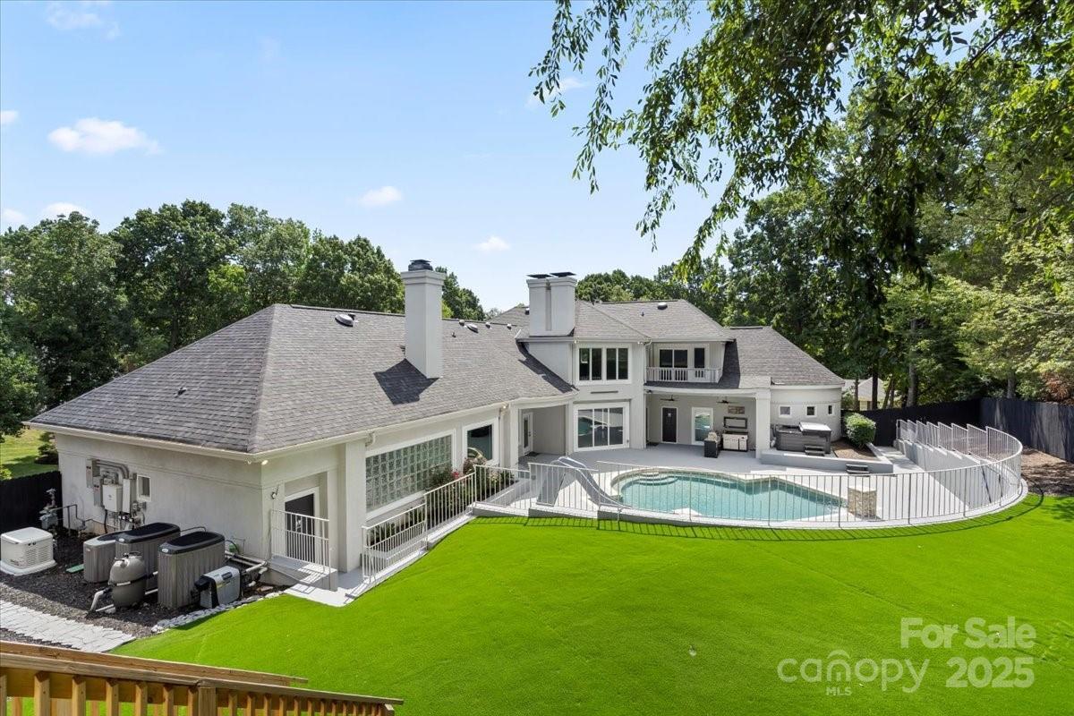 Property Photo: 4129 Carnoustie Lane NC 28210
