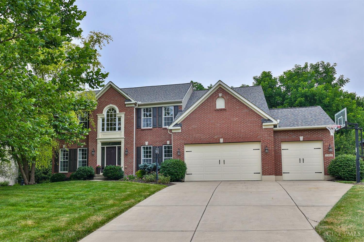 Property Photo: 7320 Maple Leaf Court OH 45044