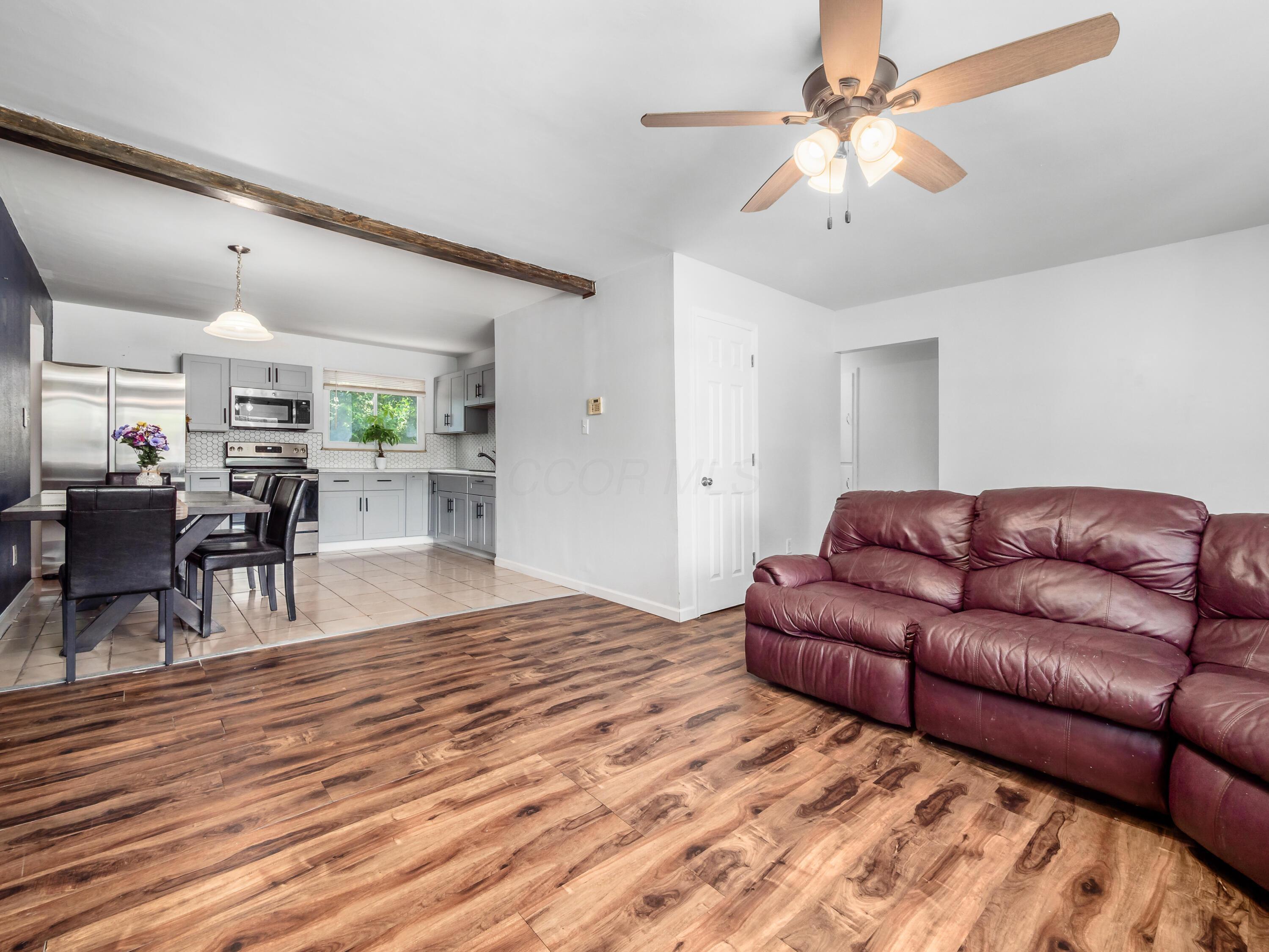 Property Photo: 1866 Queensrowe Court OH 43227