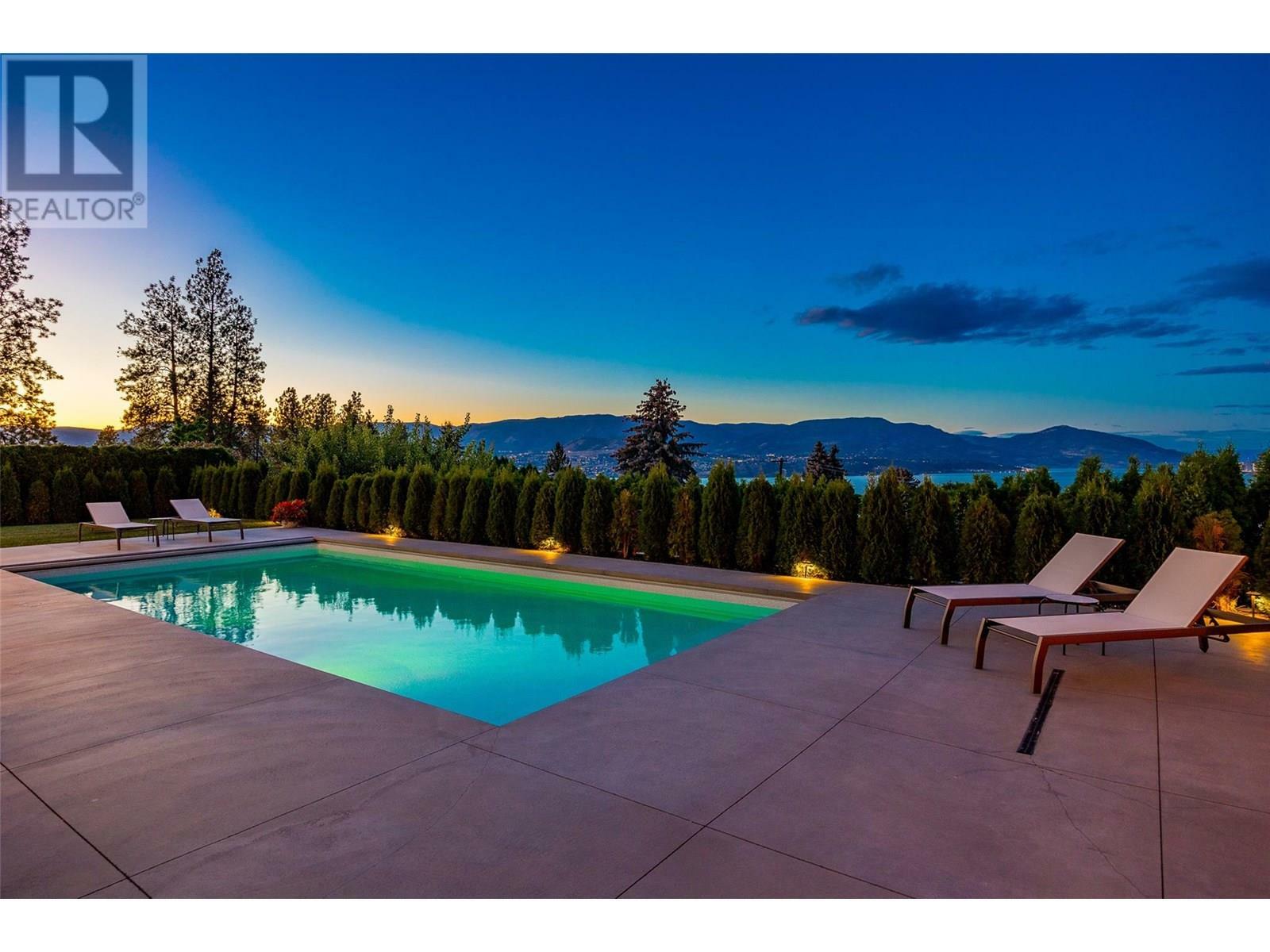 415 Curlew Drive  Kelowna BC V1W 4L1 photo