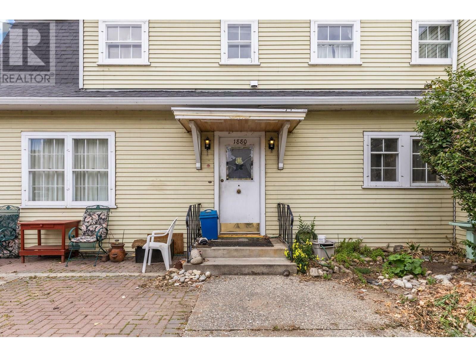 Property Photo: 1880 Riverside Avenue BC V1Y 1A7
