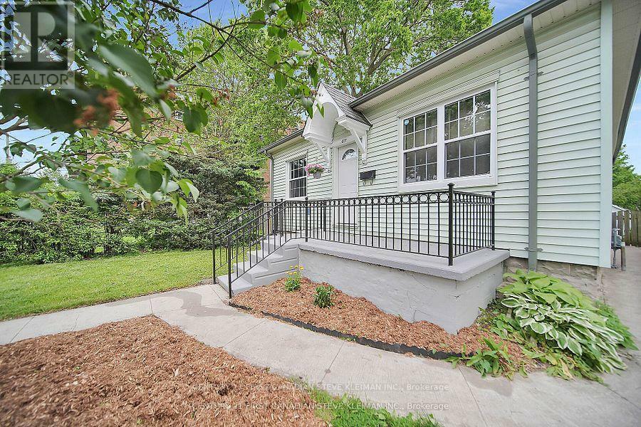 Property Photo: 427 Grey Street ON N6B 1H1