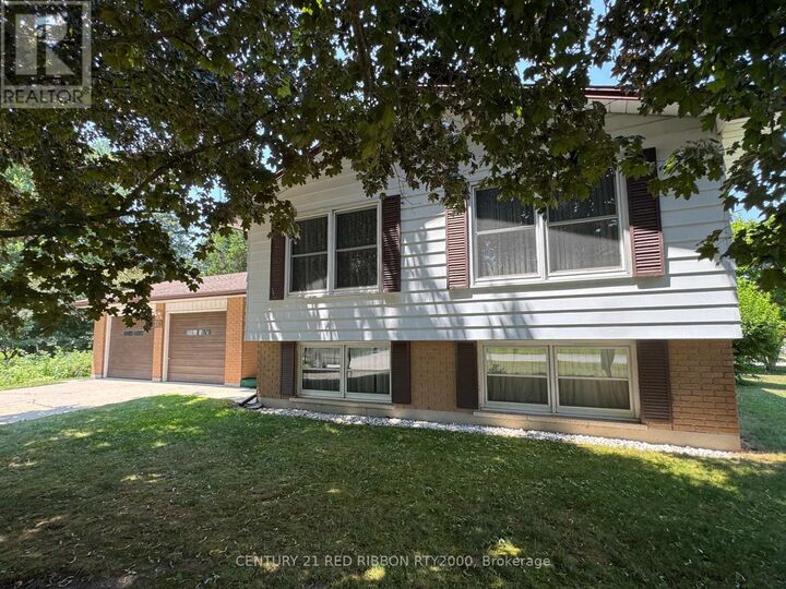 Property Photo: 730 Glover Crescent ON N0L 1W0