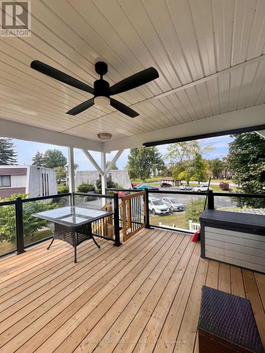 Property Photo: 3 Paradise Boulevard West Unit 2 ON L0K 1B0