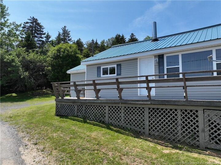 Property Photo:  12 Hartford Road  NB E5V 1K9 