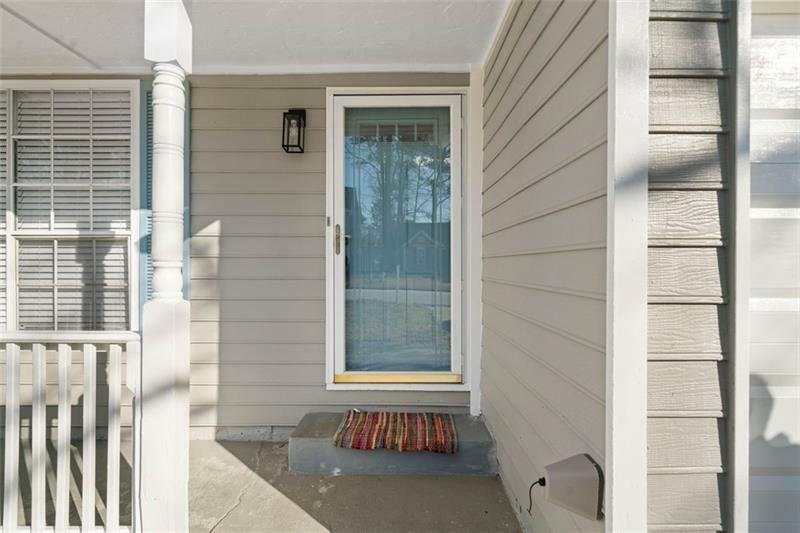 Property Photo: 826 Shore Drive GA 30058