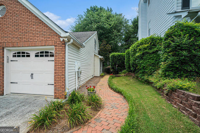 Property Photo: 2532 Crofton Court GA 30024