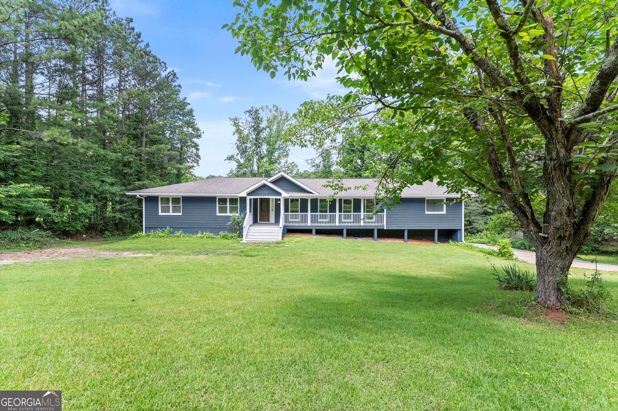 Property Photo: 185 Lee Path GA 30102