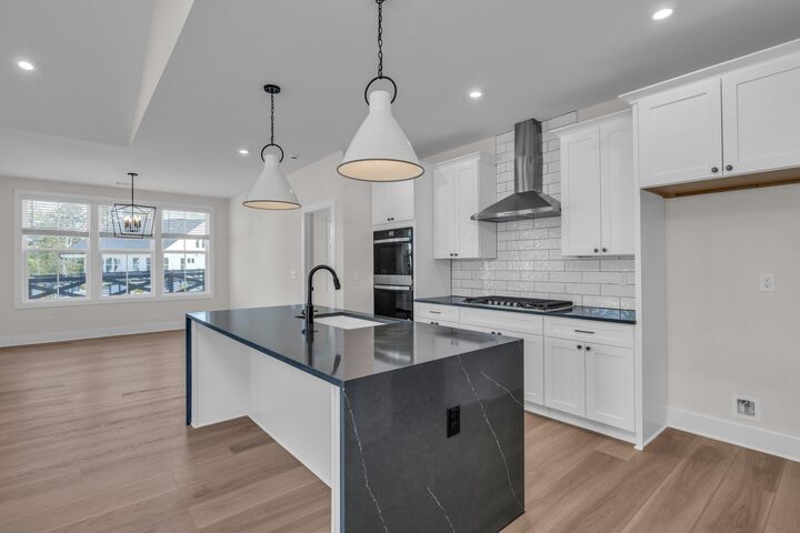 2552 Butlers Green Circle  Chattanooga TN 37421 photo