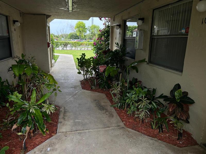 Property Photo: 485 NW 210th St 104 FL 33169