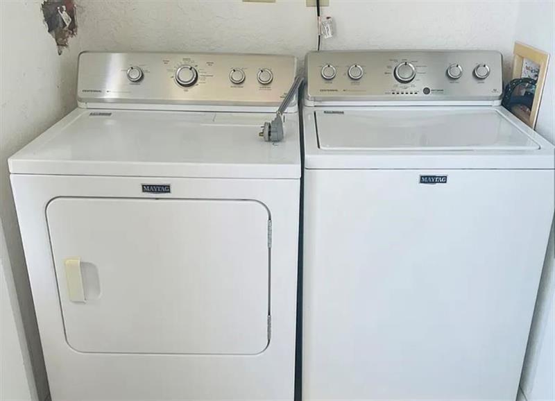 Property Photo: 2861 N Oakland Forest Dr 207 FL 33309