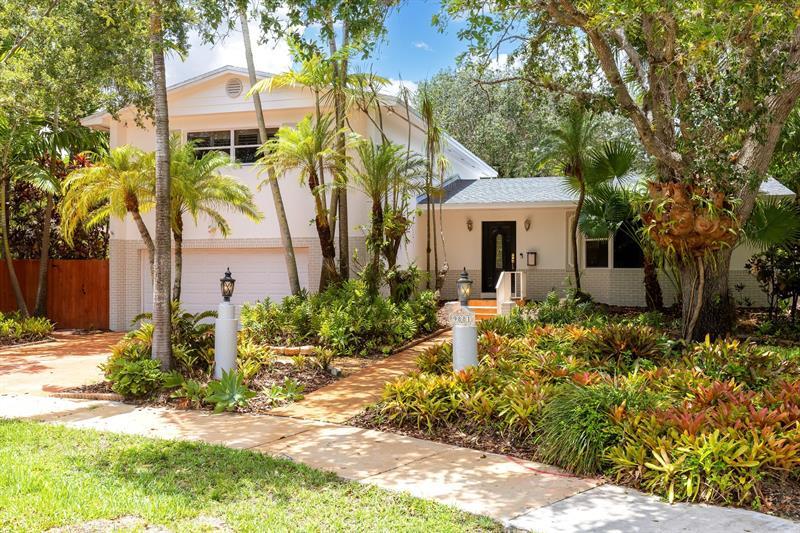 9881 SW 103rd St  Miami FL 33176 photo