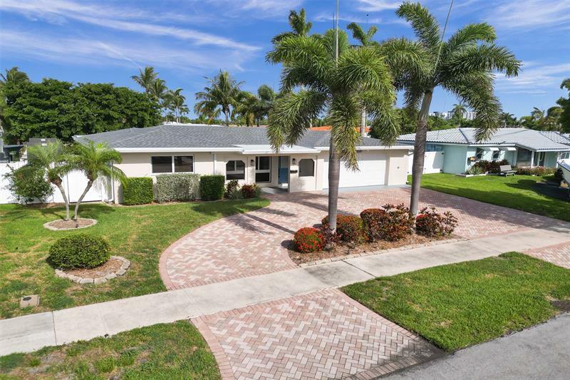 Property Photo: 351 SE 6th Ave FL 33060