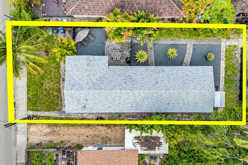 Property Photo: 1004 W Las Olas Blvd FL 33312
