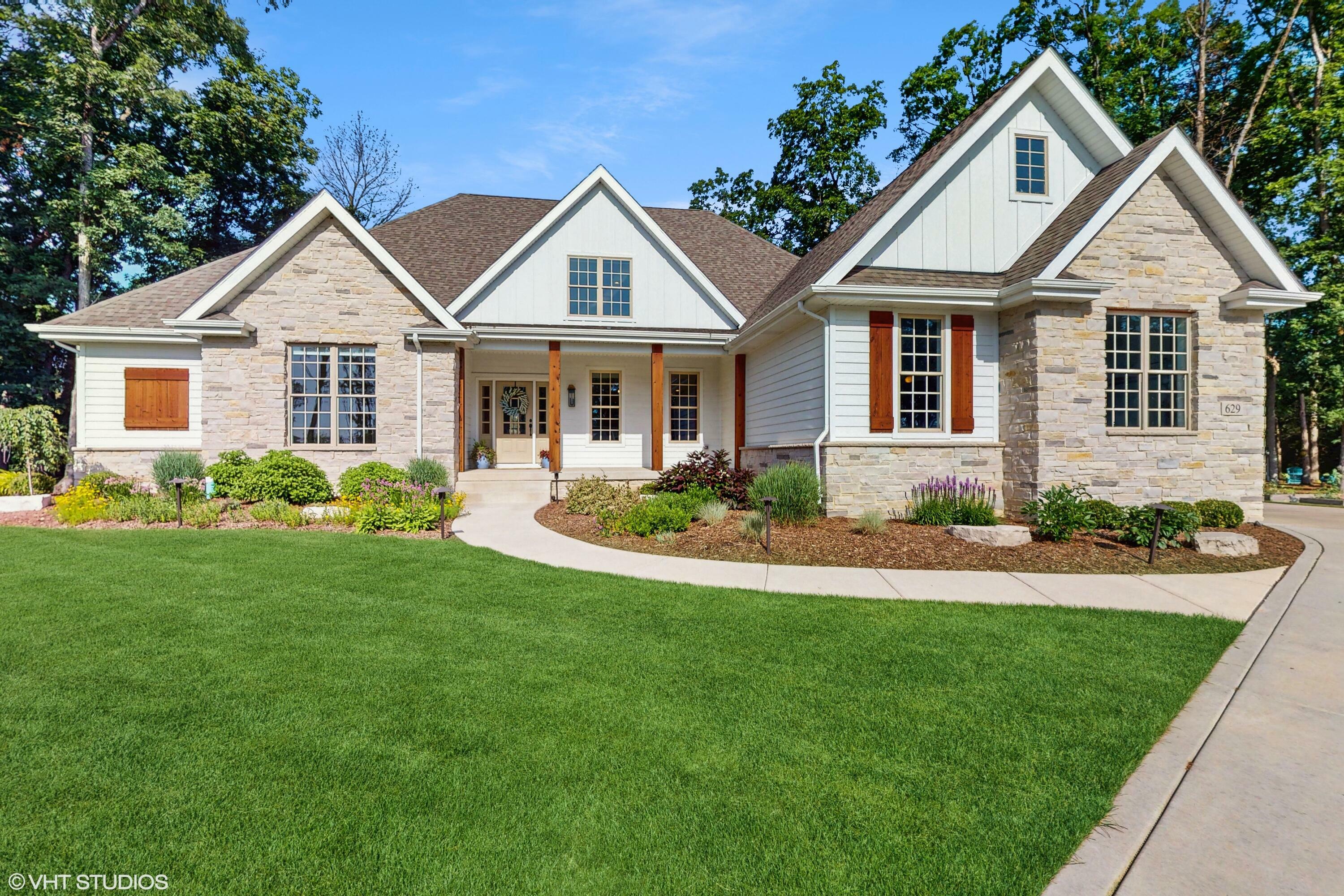 Property Photo: 629 George Cohan Court IN 46307