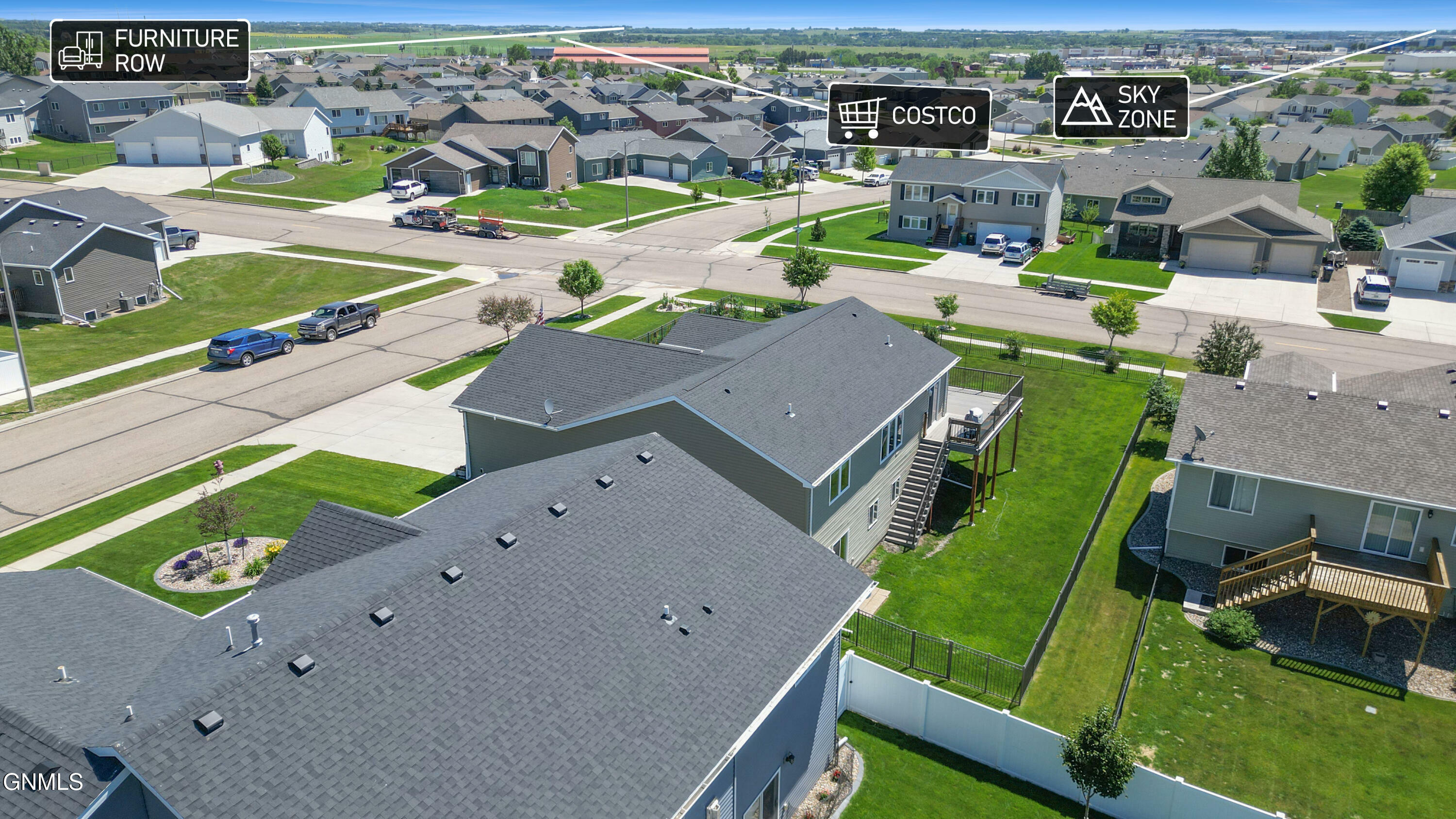 Property Photo: 5424 Superior Drive ND 58503