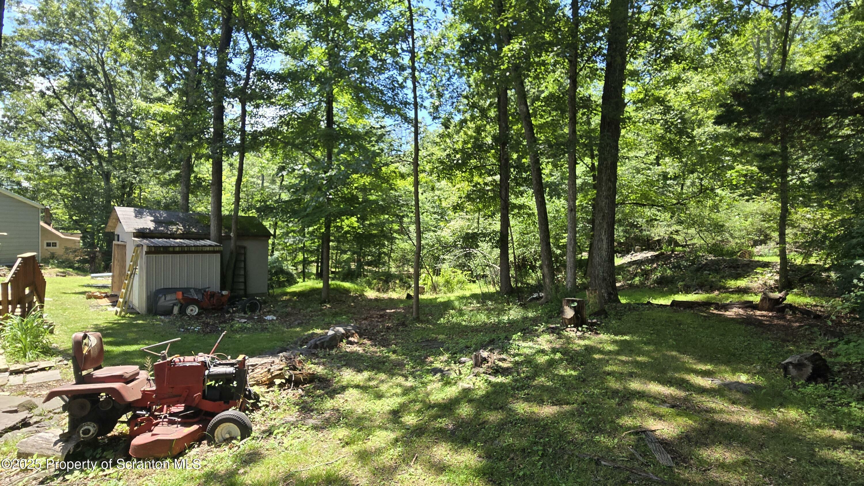 Property Photo: 1317 Cerise Way PA 18301