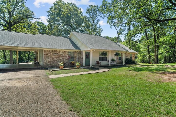 Property Photo: 176 Bending Oak TX 75969