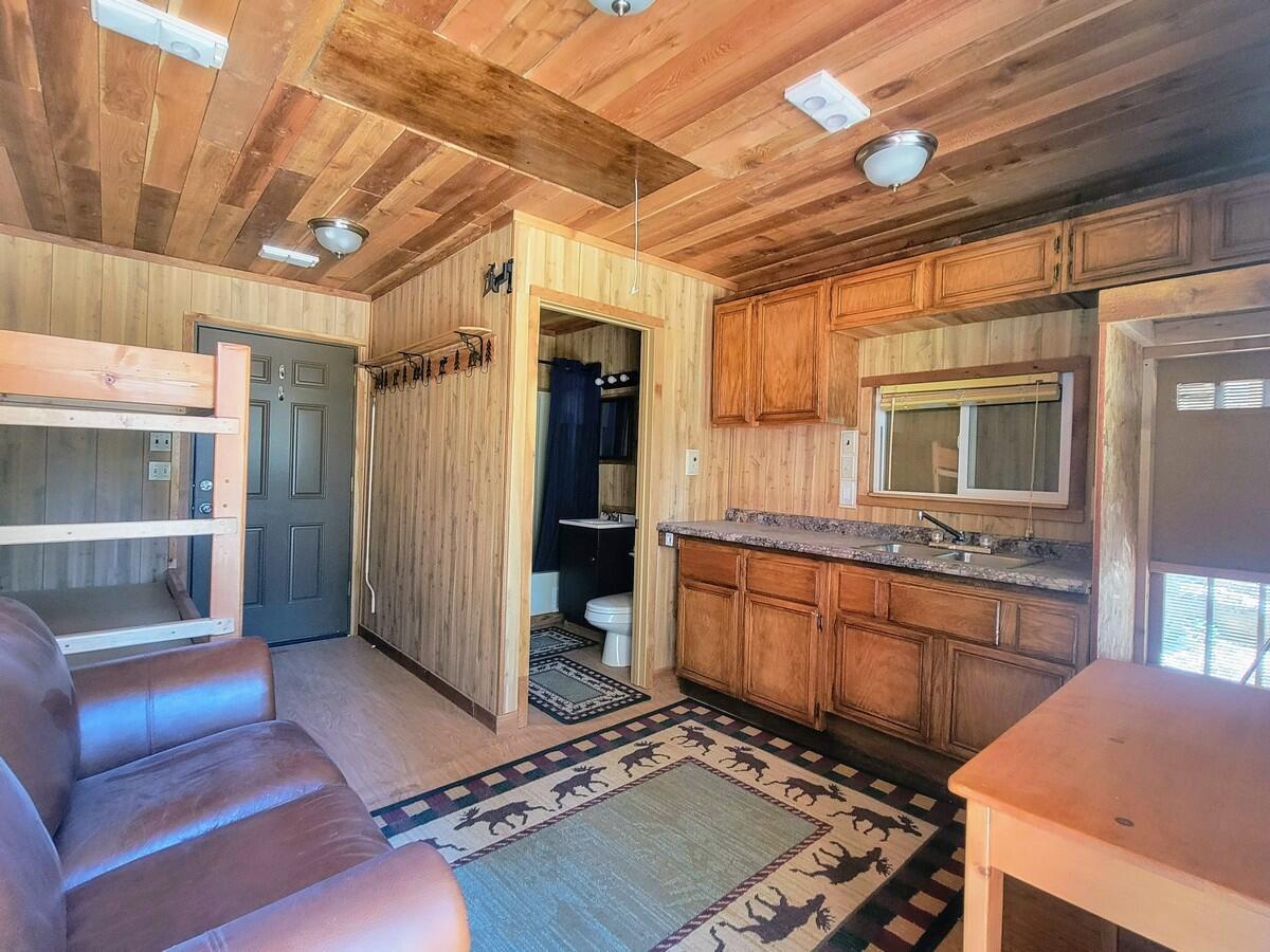 Property Photo: 1325 W View Dr UT 84762