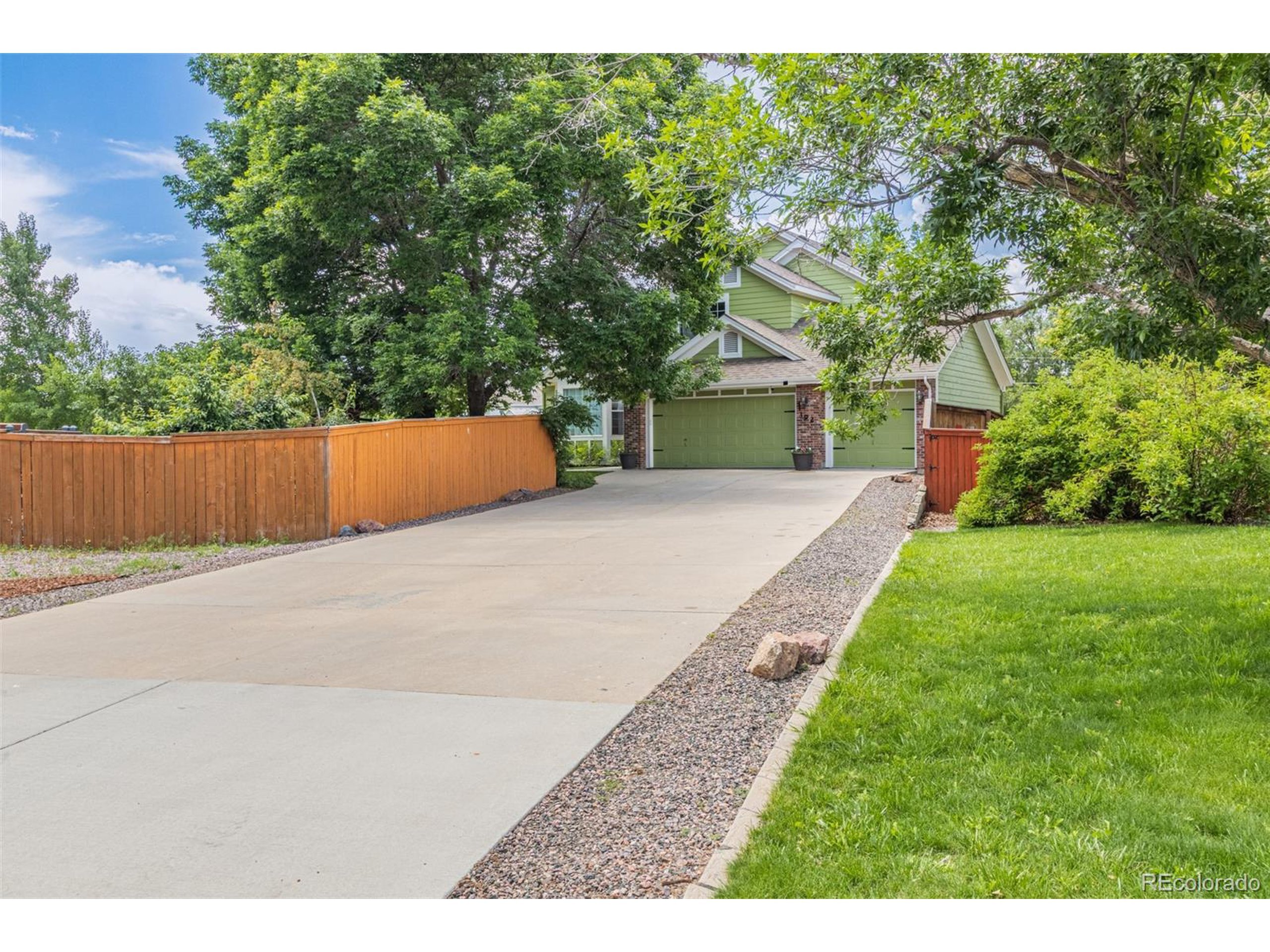 Property Photo: 392 Driftwood Cir CO 80026