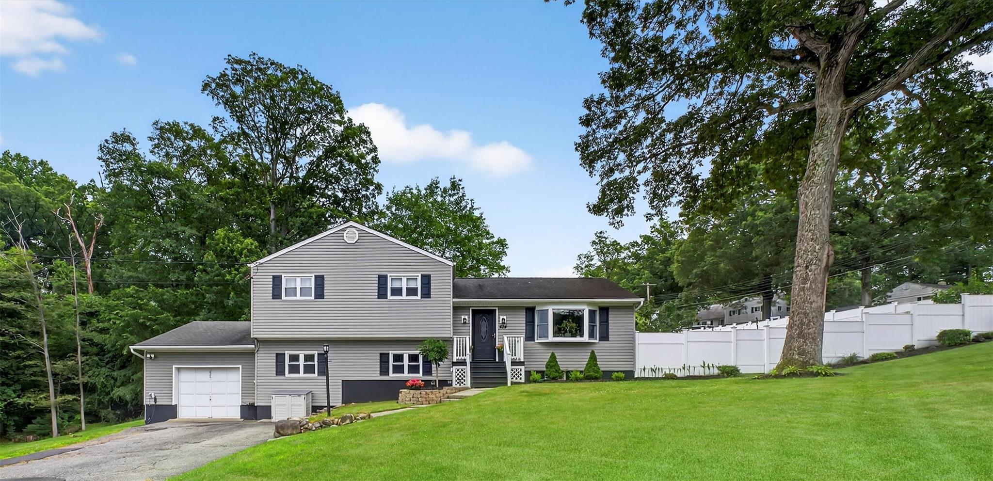 Property Photo: 824 Terrace Place NY 10567